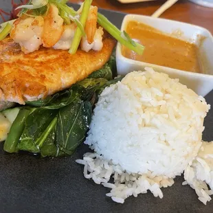 The Prince of Thais but red sauce on the side. This was DELICIOUS!! Seasoned very well. Salmon was made medium well. $16.95 (score 5/5)