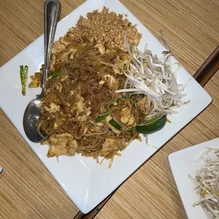 Chicken Pad Thai