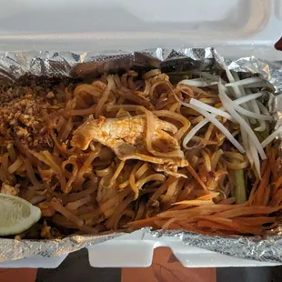 Chicken pad Thai