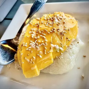 Mango sticky rice
