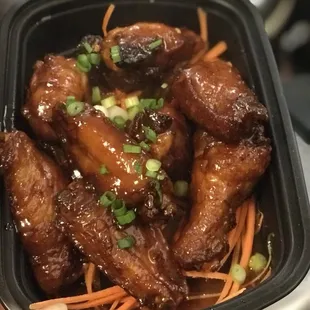 Honey wing, the favorite one most people order.