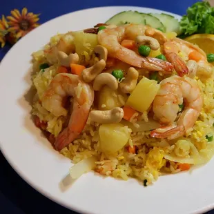 Pineapple Fried Rice with Shrimps
