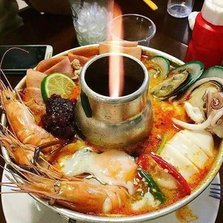 Tom Yum Seafood