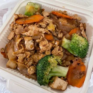 Chicken Pad See Yew Mild