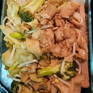 Pad See Ew with veggies (no meat or tofu).