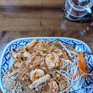 Chicken and shrimp Pad Thai