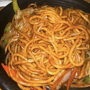 Vegetable lo mein