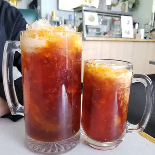 Large and small Thai ice tea