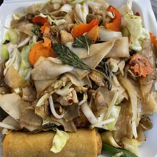 Pad kee mao (drunken noodles)