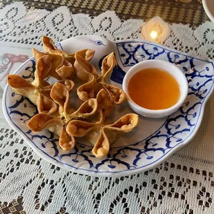 Crab rangoons
