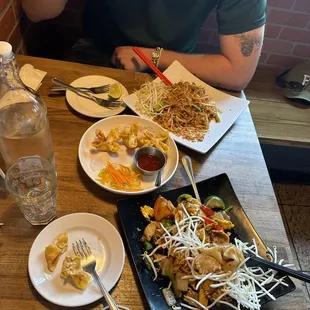 food, ramen and noodles