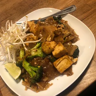 51. Pad See Ew Noodle