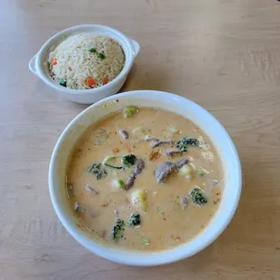 Massaman curry, beef, hot spice, with fried rice