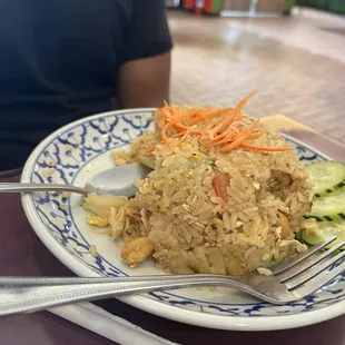 Pineapple fried rice with chicken