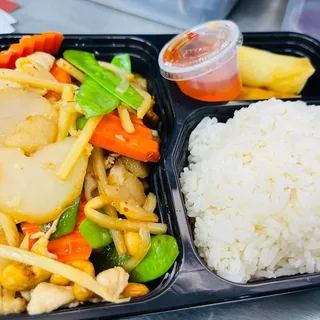 96. Pad Cashew Nuts