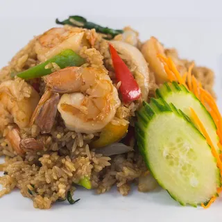 (Combo) Spicy Basil Fried Rice (16oz)  Massaman Curry (16oz)