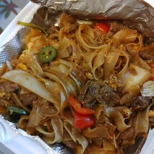 Phad Kee Maow Noodle with Beef