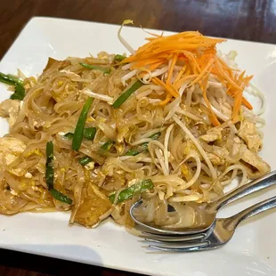 Pad Thai with chicken