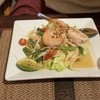 Papaya Salad Grilled Shrimps