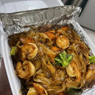 Pad see ew with shrimp