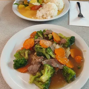 Pineapple curry &amp; Rad na