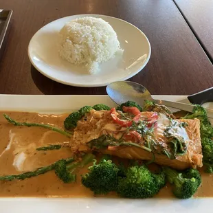 Salmon Panang curry (hot)
