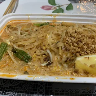 N7. Pad Thai Curry