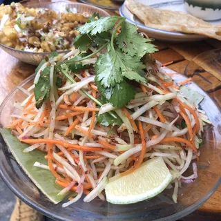 SOM TUM PAPAYA SALAD
