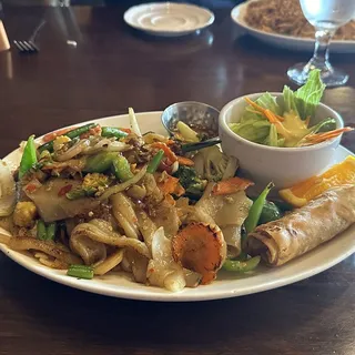 3. Pad Kee Mao (Drunken Noodles)