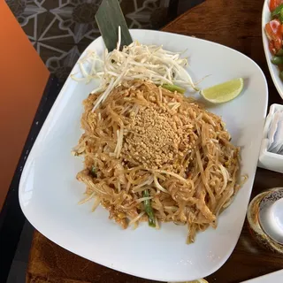 28. Pad Thai Noodle