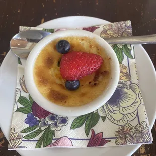 Creme brûlée. Really good.