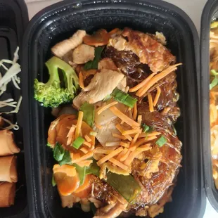 Pad woon sen with chicken