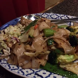 Stir-Fried Big Fresh Noodles