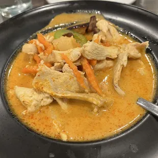 Pineapple curry chicken