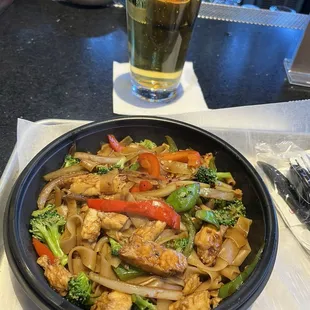 Drunken noodle chicken