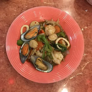 40. Spicy Seafood Combination