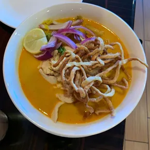 Curry noddle soup