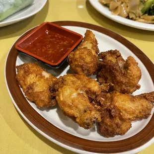 Fried Chicken Wing (super fresh, crispy, and juicy!)