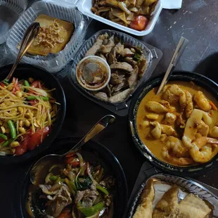 Papaya salad Grill pork Spicy seafood Drunken noodle Siam beef Coconut cake