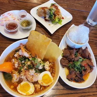Su Khu Thai, moo ping and Duck rolls.