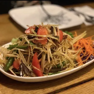 Som Tom Salad