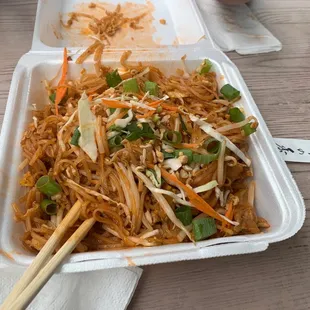 #6 chicken phad thai