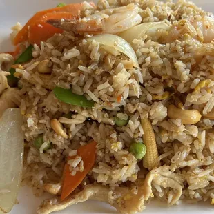 Cashew Fried Rice with Chicken