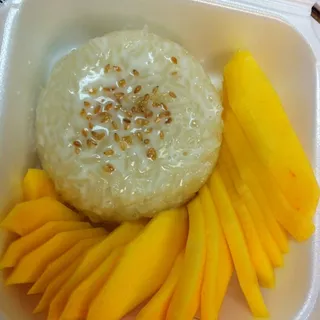 Mango with sweet sticky rice dessert