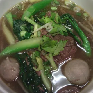 20. Combination Beef Noodle Soup