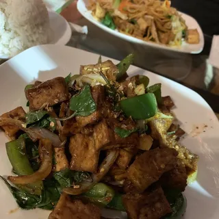 43. Spicy Basil Entree