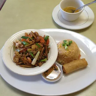 45. Cashew Nut Chicken Entree