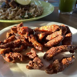Plain pork cracklings