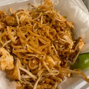 Chicken pad Thai