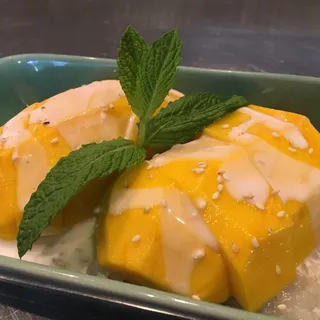 Mango with Sweet Sticky Rice